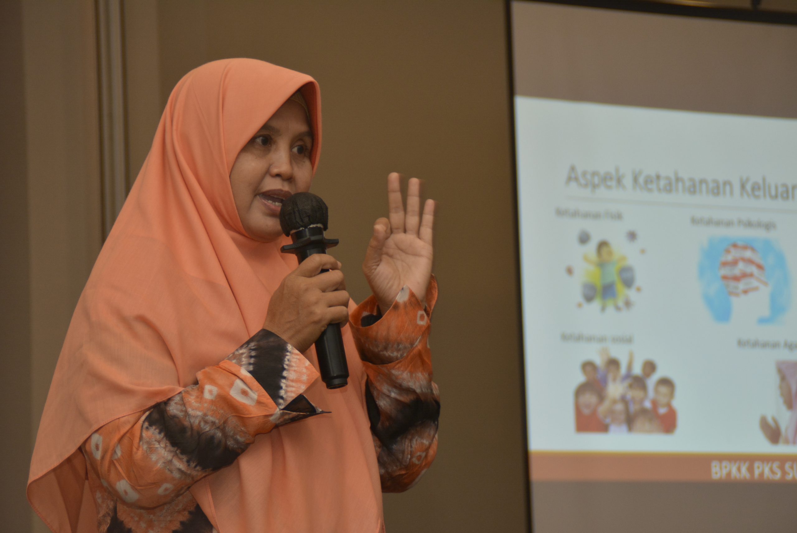 Seminar hari Ibu : Ketahanan Keluarga, Langkah Preventif dari degradasi moral dan Kekerasan Seksual 3 DSC1235 scaled
