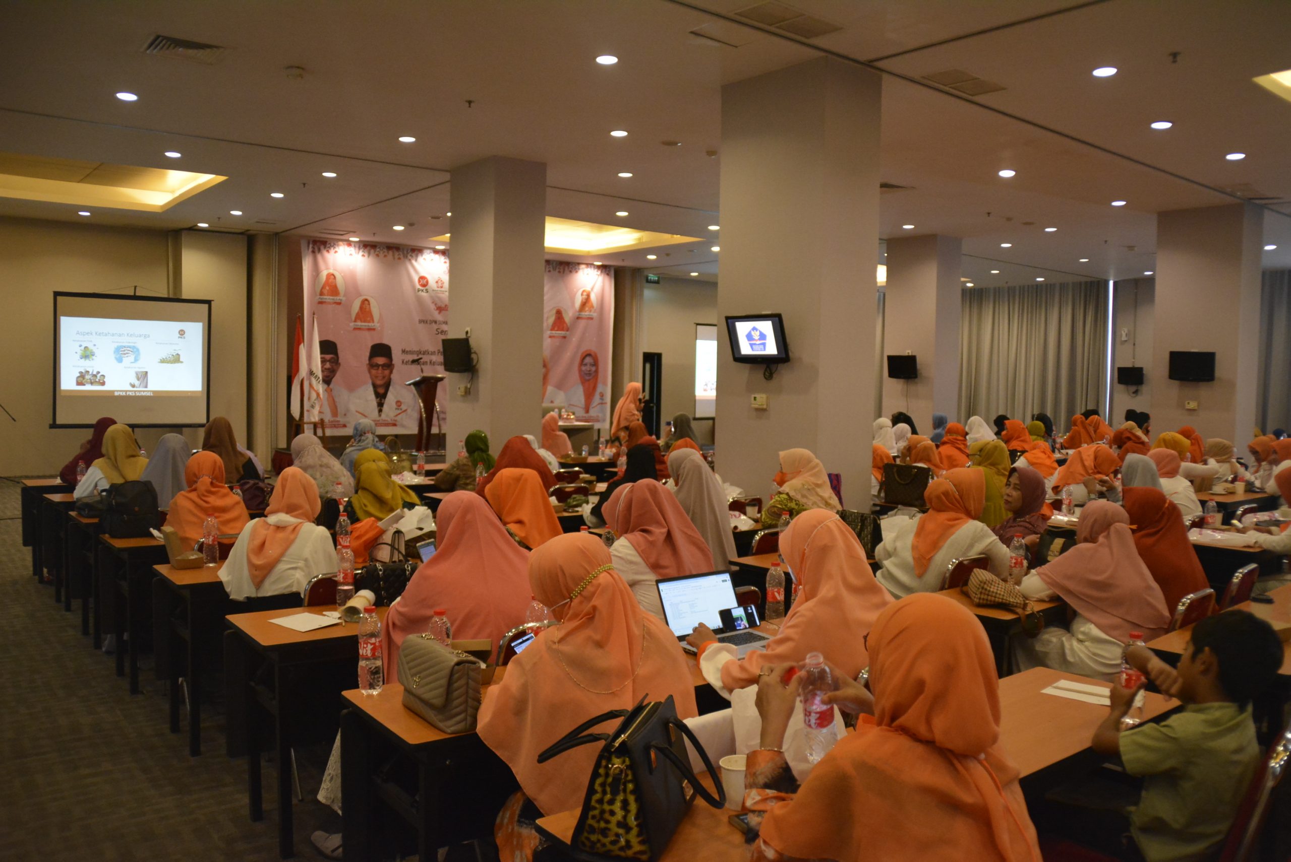 Seminar hari Ibu : Ketahanan Keluarga, Langkah Preventif dari degradasi moral dan Kekerasan Seksual 2 DSC1238 scaled