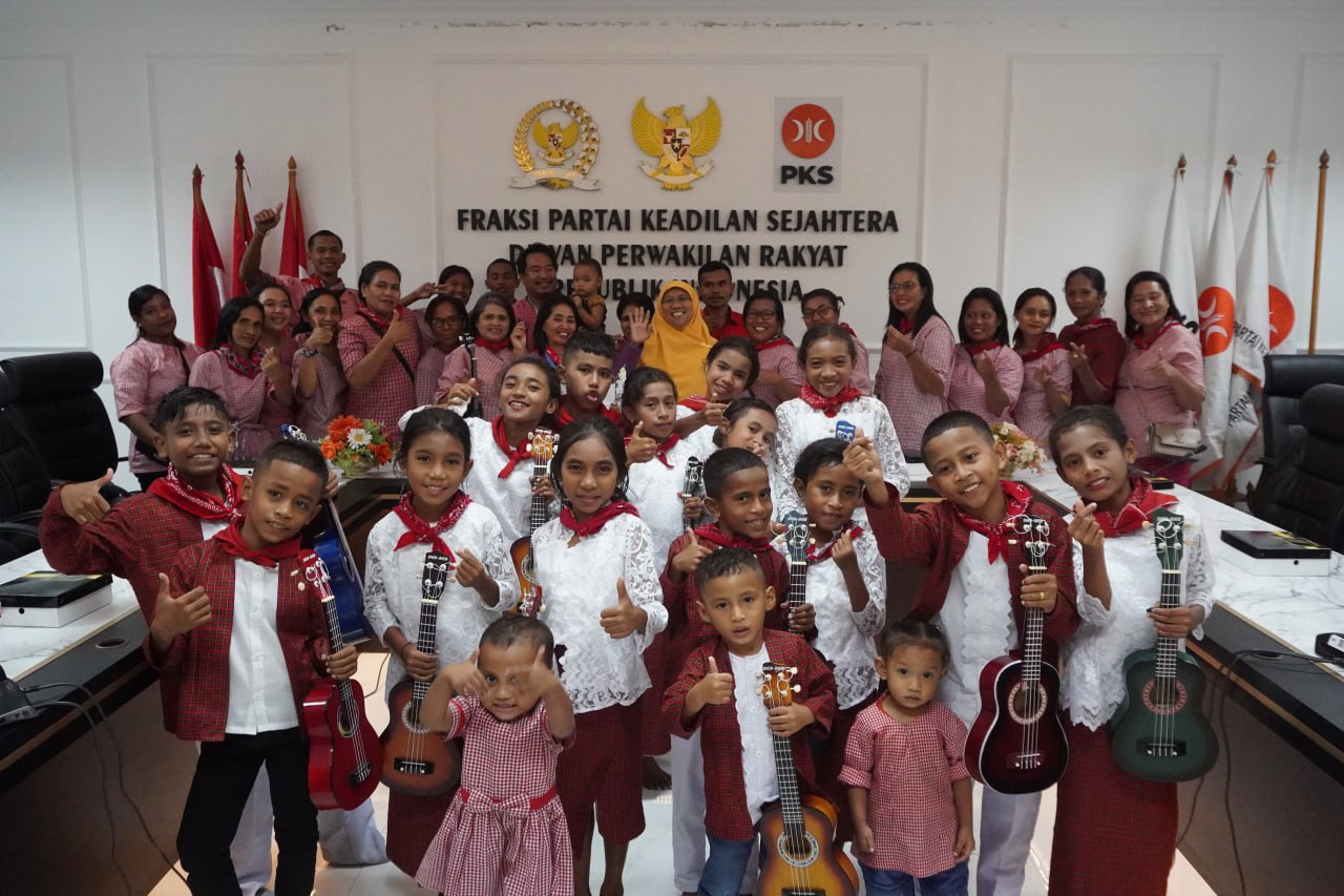 5 Hari Naik Kapal, Sekolah Kristen di Maluku Kunjungi Fraksi PKS 1 IMG 20230624 WA0018 1