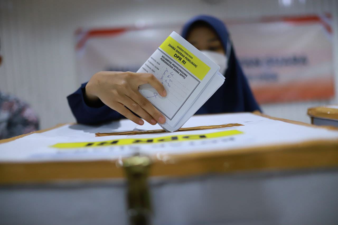 PKS Gelar Simulasi Pencoblosan Pemilu 2024 untuk Edukasi Pemilih Pemula 1 IMG 20240119 WA0003