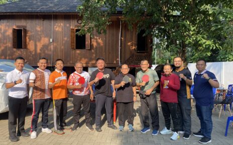 Hangat dan Penuh Canda: DPTW PKS Sumsel Olahraga Bareng Gubernur Herman Deru, Baharudin Ajak Warga Hidup Sehat 4 IMG 2256